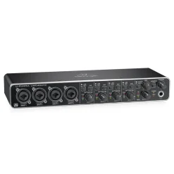 Behringer U-Phoria UMC404HD Interface