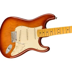 Fender - American Professional II Stratocaster® - Maple Fingerboard - Sienna Sunburst