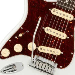 Fender - American Ultra Stratocaster® Left-Hand, Rosewood Fingerboard, Arctic Pearl