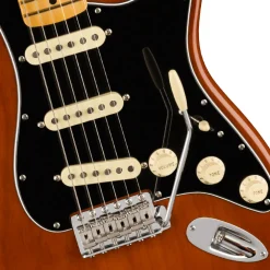 Fender American Vintage II 1973 Stratocaster®, Maple Fingerboard, Mocha