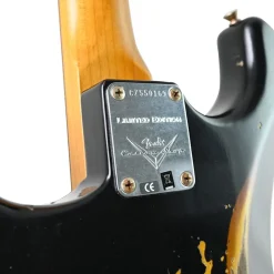 Fender Custom Shop - Limited Edition Dual-Mag II Strat Relic - Rosewood Fingerboard - Aged Black Over 3-Colour Sunburst