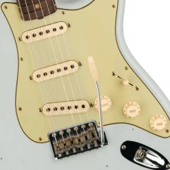 Fender Custom Shop Time Machine 59 Stratocaster Journeyman Relic Super Faded Aged Sonic Blue
