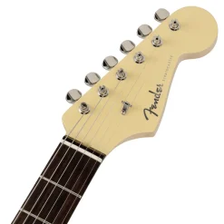 Fender Mami Stratocaster® Omochi, Rosewood Fingerboard, Vintage White