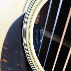 Martin - OM28E: Standard Series Orchestra Model w/ AuraVT Left-handed