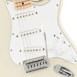 Squier - Affinity Series™ Stratocaster®, Maple Fingerboard, White Pickguard, Olympic White