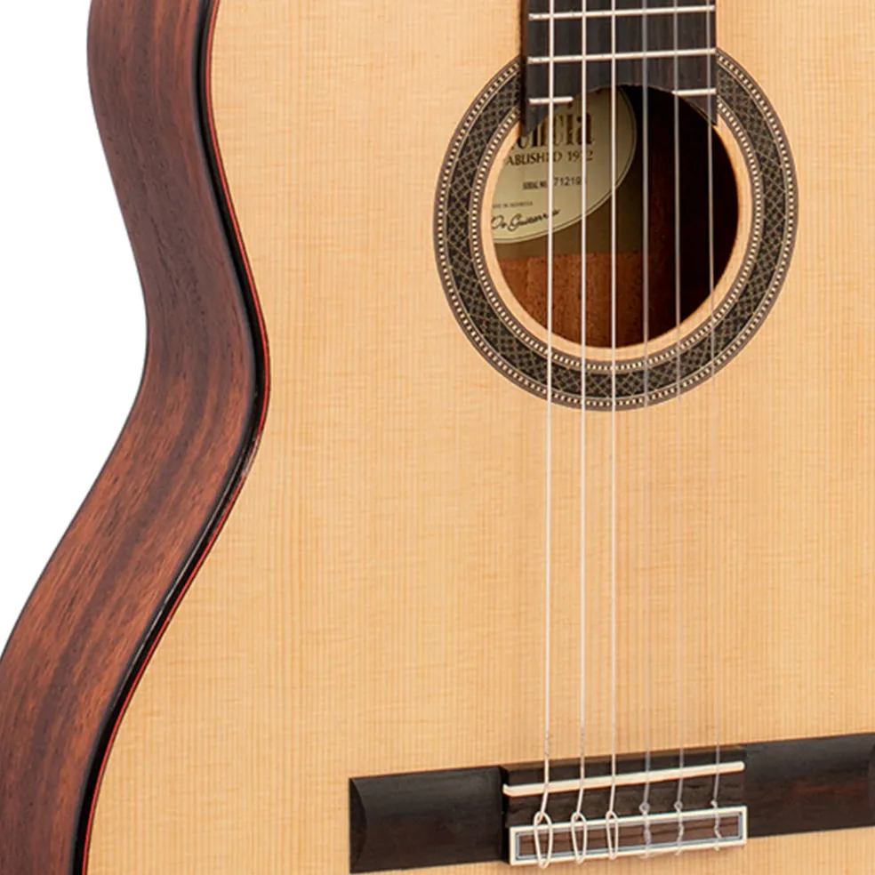 Valencia VC704 700 Series Nylon-String Classical Acoustic Guitar - Natural