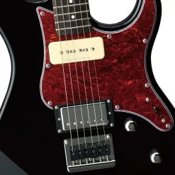 Yamaha PAC611H Pacifica Electric Guitar - Black